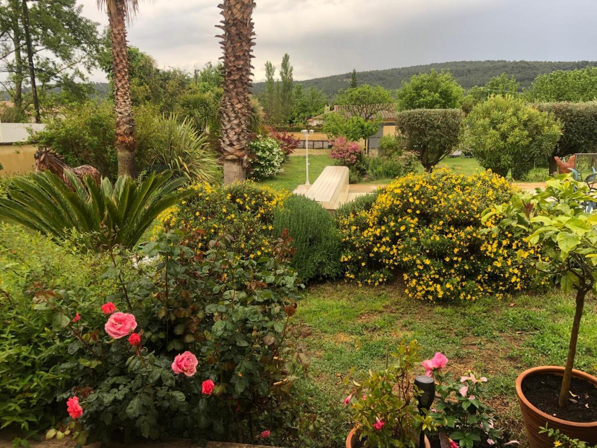 Le Cabanon Des Hirondelles Villa วีลล์โครซ ภายนอก รูปภาพ