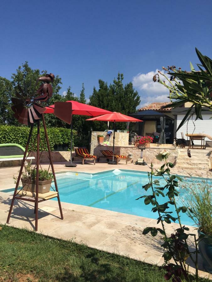 Le Cabanon Des Hirondelles Villa วีลล์โครซ ภายนอก รูปภาพ
